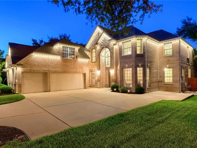 10105 Whitley Bay Dr