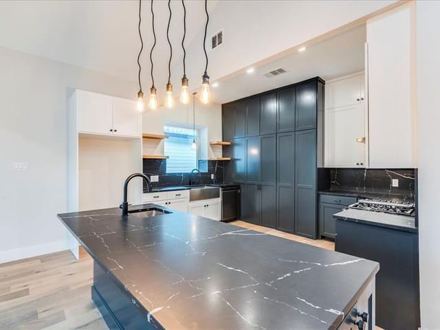 10107 Alcott Cv