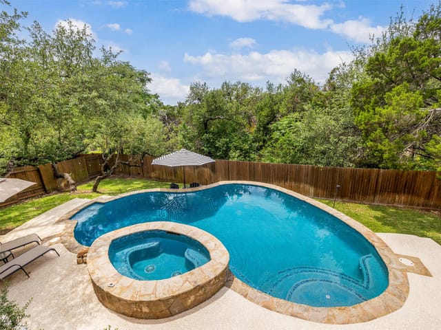 10108 Barbrook Dr