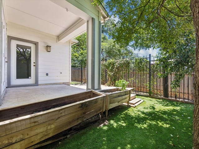 1011 Brodie ST Unit #15