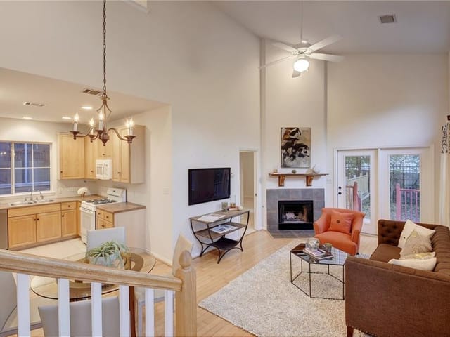 1011 Brodie St Unit #18