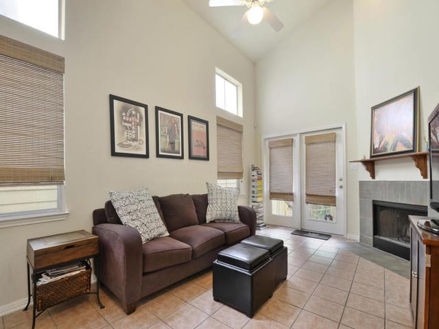1011 Brodie St Unit #20