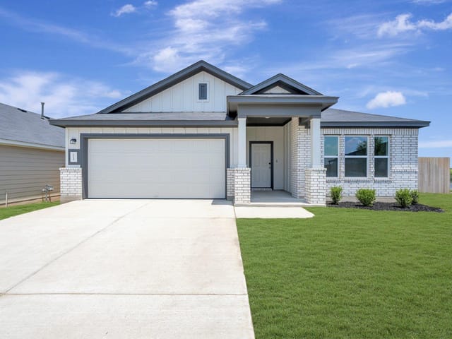 10116 Majestic Hawk WAY