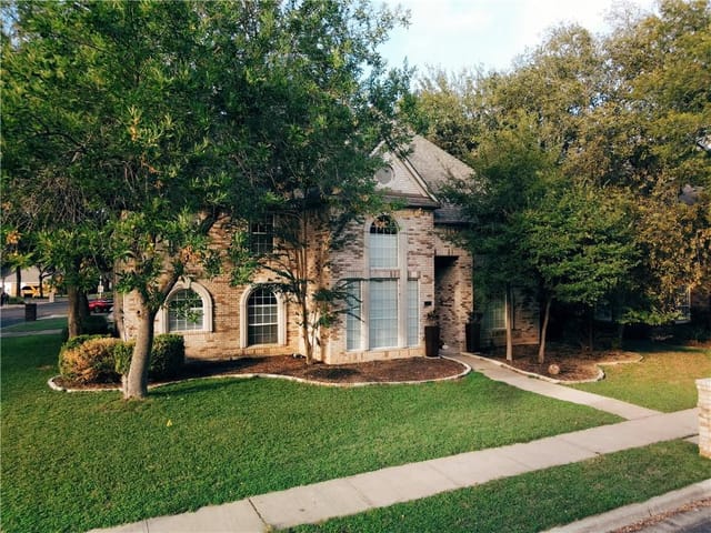 10116 Pinehurst Dr