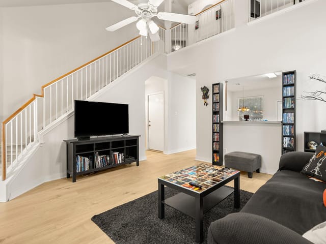 1012 Monadale TRL