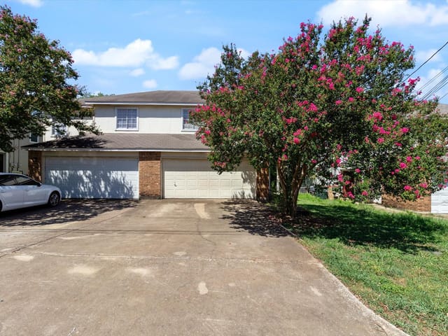 1013-1015 Sagewood TRL Unit #1013-1015