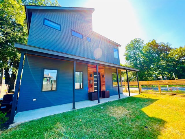 1013 E 45th St Unit #1