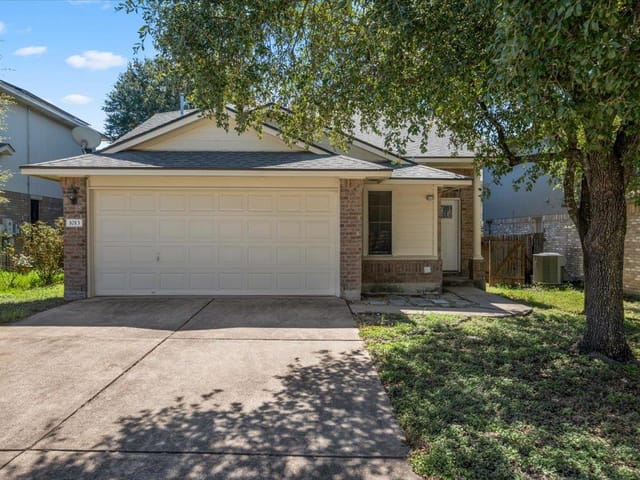 1013 Sweet Melissa DR