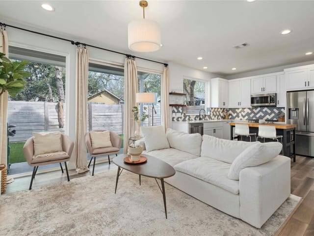 1013 Valdez St Unit #2