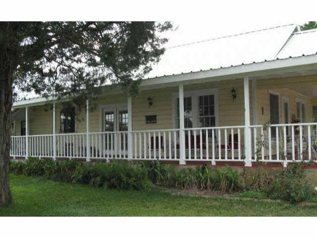 1014 Old Lockhart RD