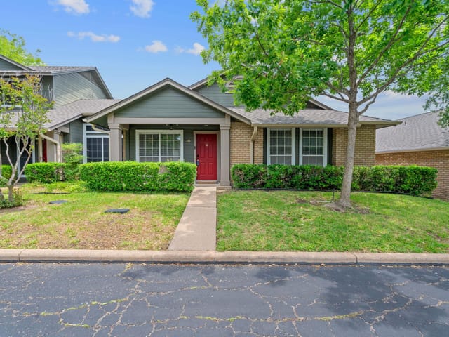 1015 E Yager Ln Unit #10