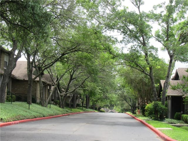 1015 E Yager Ln Unit #150