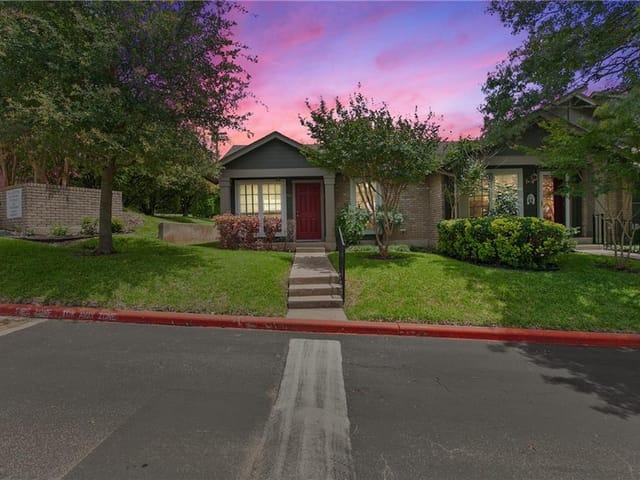 1015 E Yager Ln Unit #160