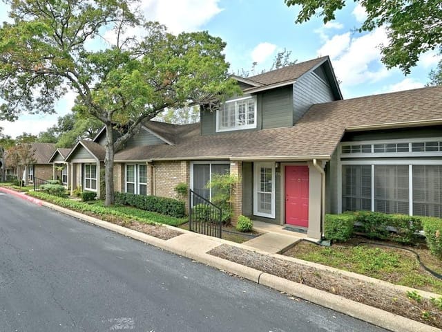 1015 E Yager Ln Unit #176