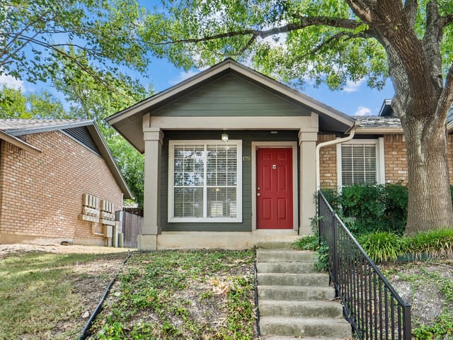 1015 E Yager Ln  #179