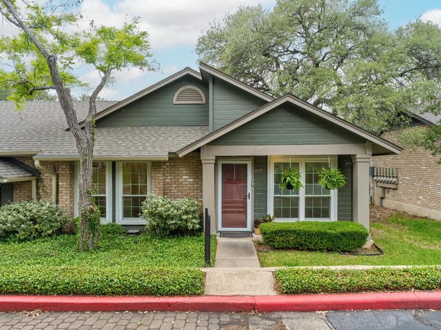 1015 E Yager Ln Unit #187