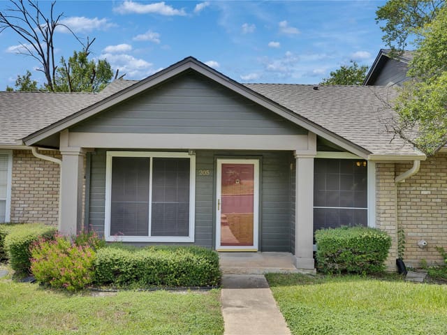 1015 E Yager Ln Unit #205