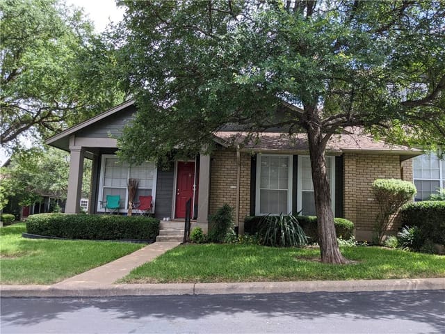 1015 E Yager Ln Unit #209
