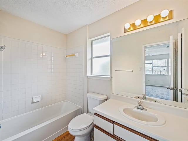 1015 E Yager LN Unit #84