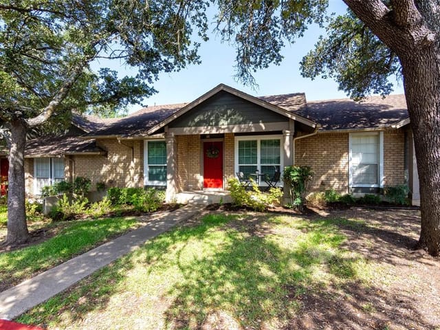 1015 E Yager Ln Unit #95