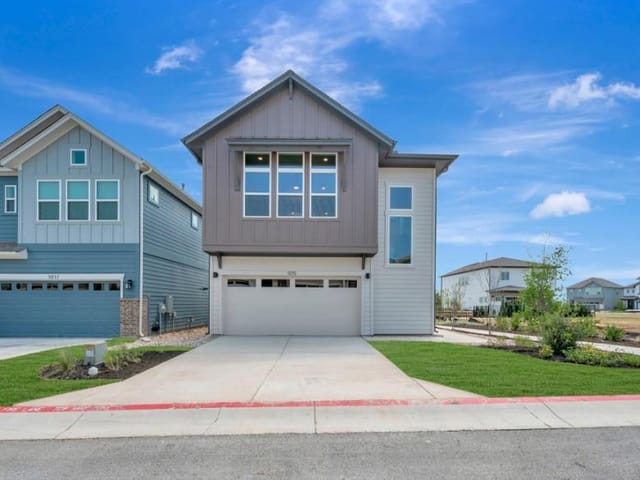 1015 Lucinda Williams DR