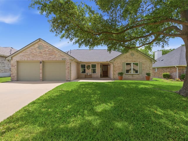 1015 Pecan Creek DR