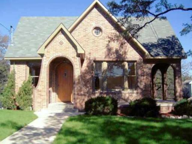 1016 HARWOOD PL