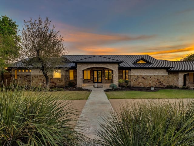 1016 Wild Basin Ledge