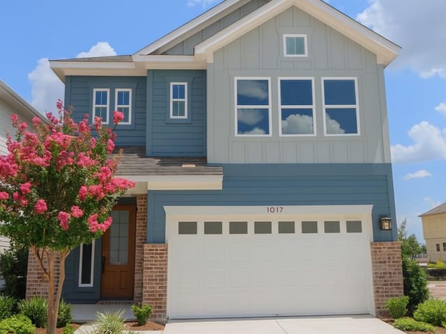 1017 Lucinda Williams DR
