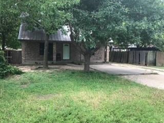 1017 W 3rd St W