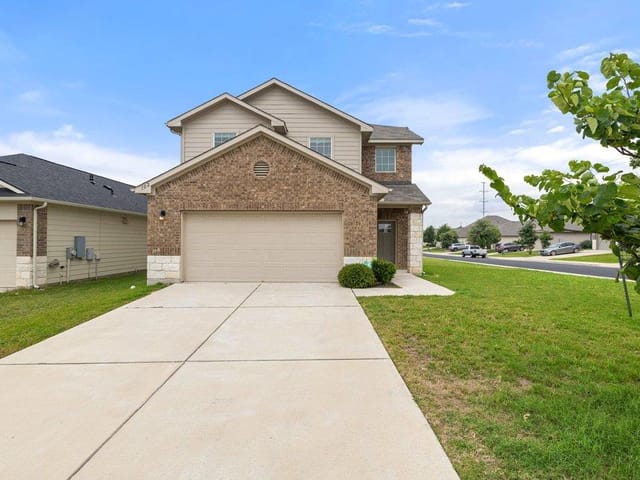 102 Ashford WAY