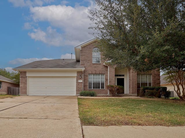 102 Chandler Pointe LOOP