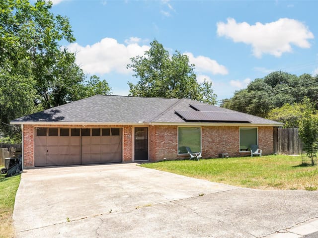 102 Chaparral ST