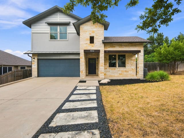 102 Chestnut CT