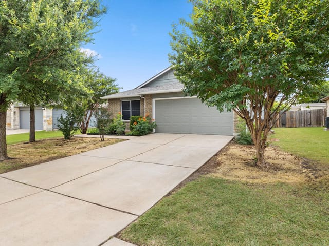 102 Esparza CT