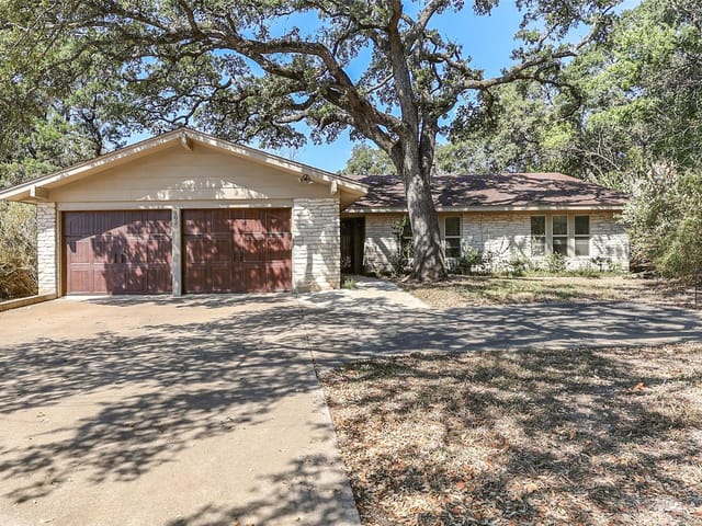 102 McConnell DR