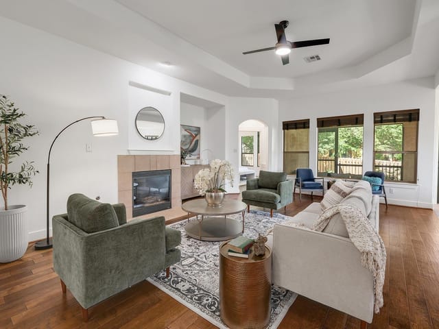 102 Rivulet Ln