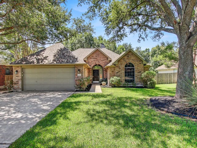 102 Trotter DR
