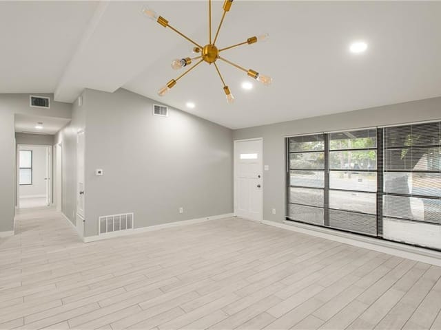 102 W Saint Johns Ave