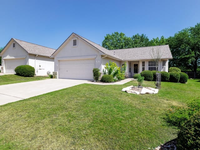 102 Whitewing WAY