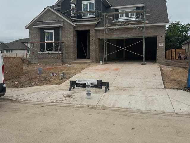 1020 Rollingwood TRL