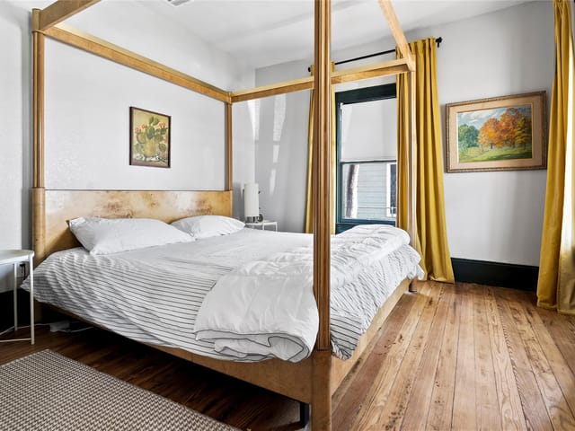 1020 Spence-A St