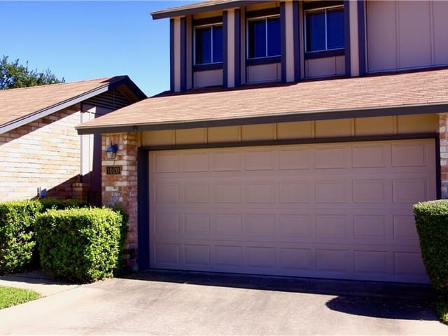 1020 Verbena Dr