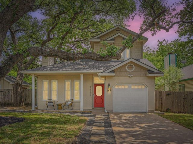 10201 Ivanhoe Trl