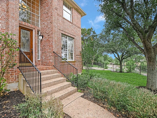 10201 Spicewood Mesa