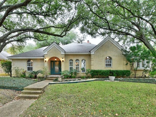 10202 River Plantation Dr