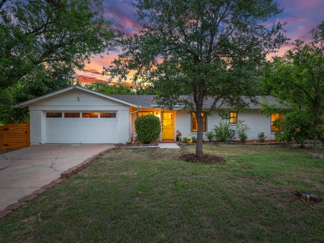 10203 Cy Ln