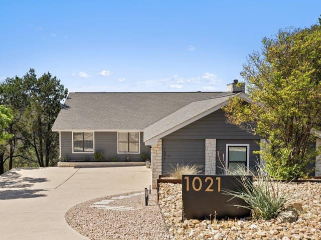 1021 Coventry Rd