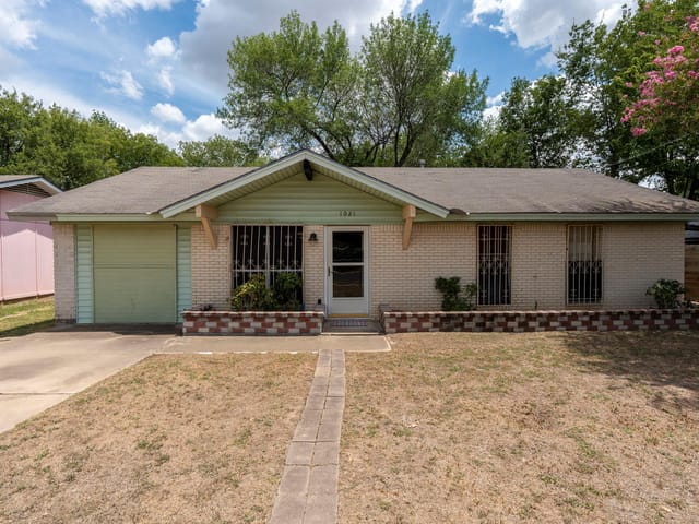 1021 Gardner RD