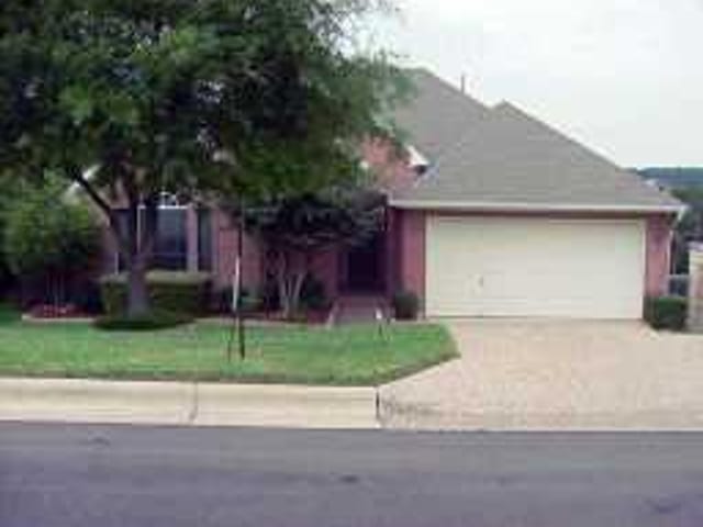 10210 SCULLCREEK DR
